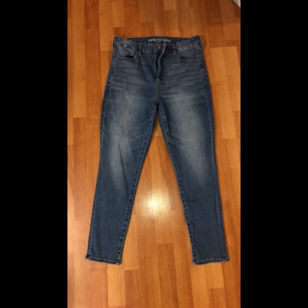 HIGH RISE AMERICAN EAGLE CURVY FIT SZ: 14
